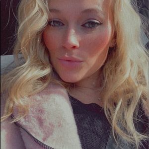 Meet your Posher, Paula